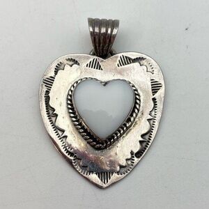 Dan Dodson Sterling Silver White Stone Inlay Heart Pendant - 9.92g